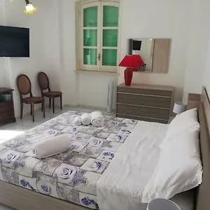 Parisi , Bari Italia